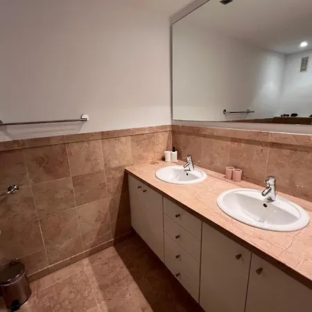Bahia - 2 Bedroom Seafront Апартаменты *